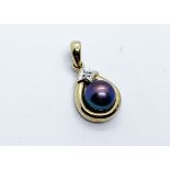 9ct gold pearl and diamond pendant