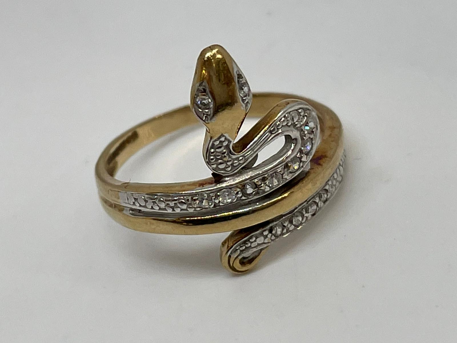 9ct gold snake ring - Image 2 of 3