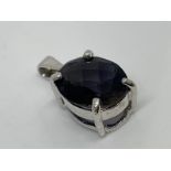 9ct Iolite pendant