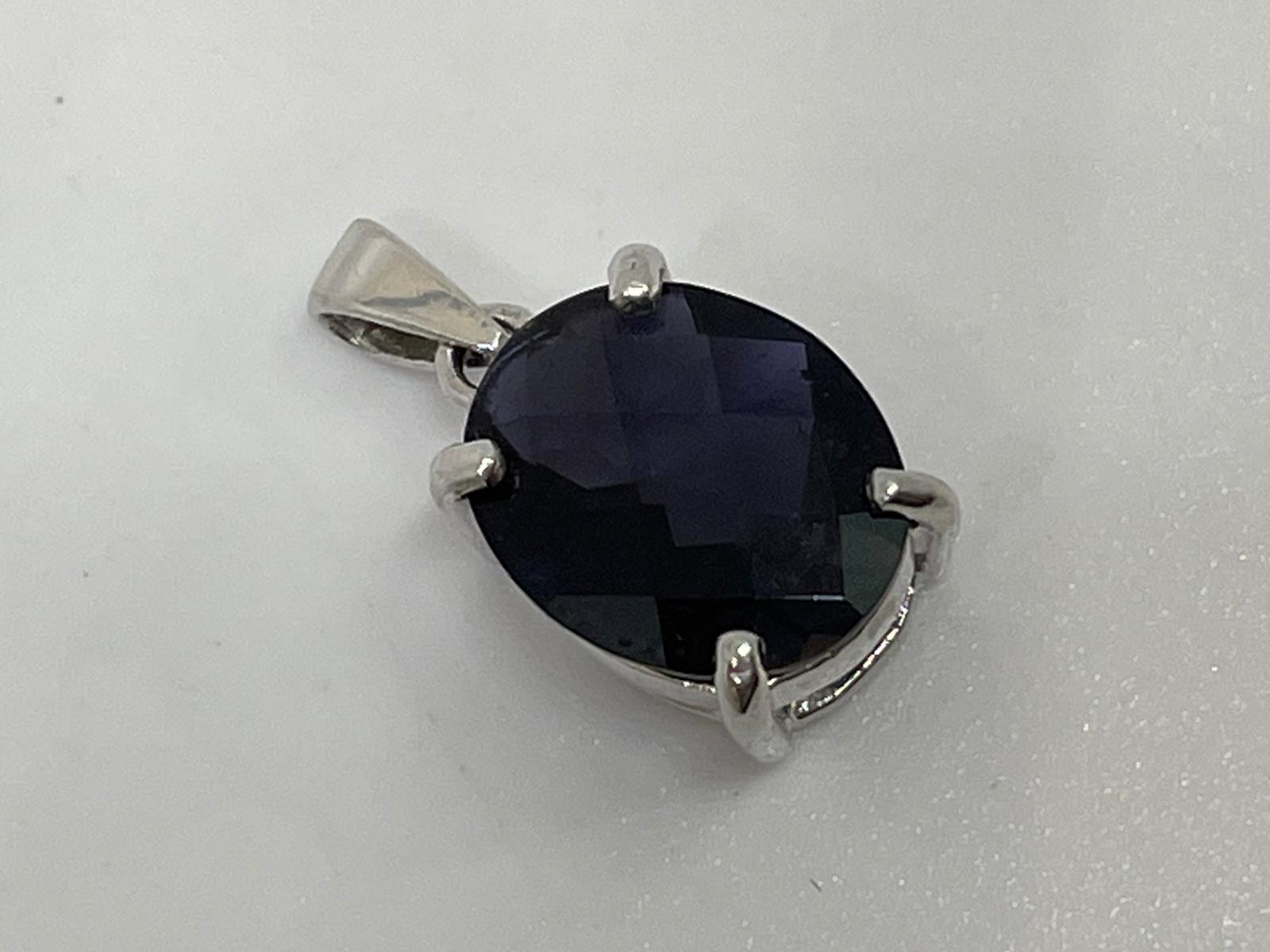 9ct Iolite pendant - Image 2 of 2