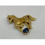 18ct gold horse pendant