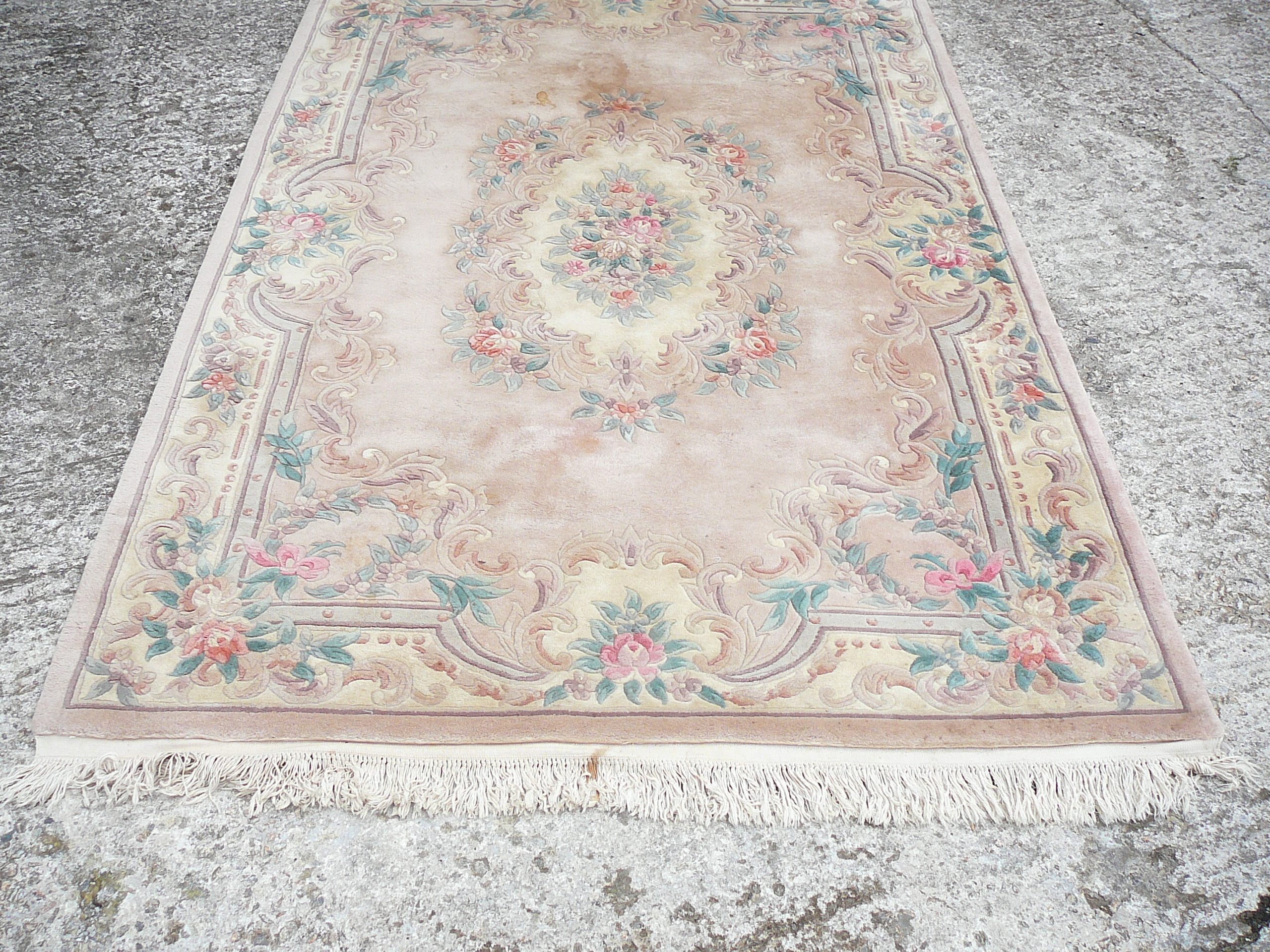 Carpet - Image 2 of 5