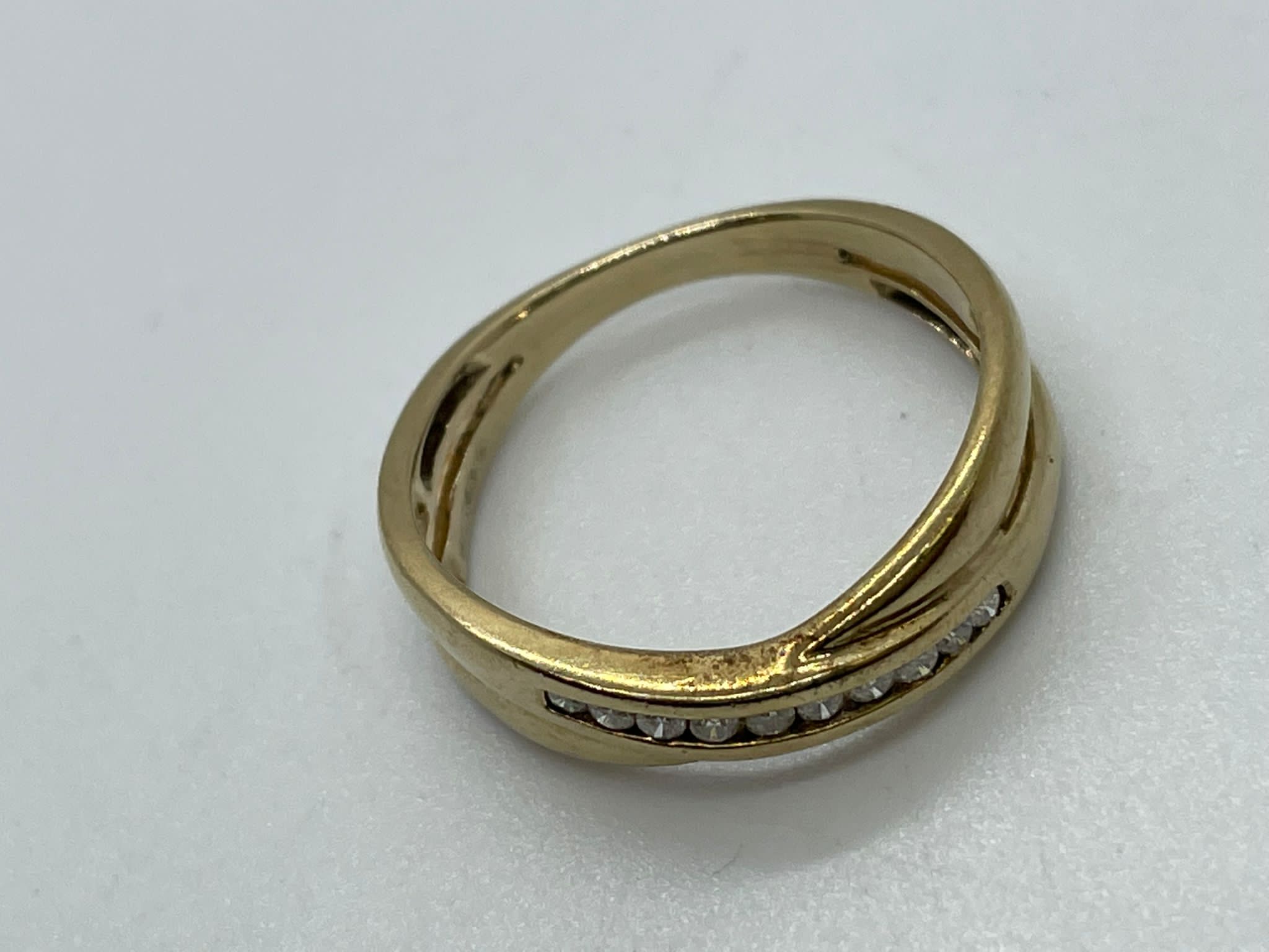 9ct gold diamond ring - Image 2 of 3