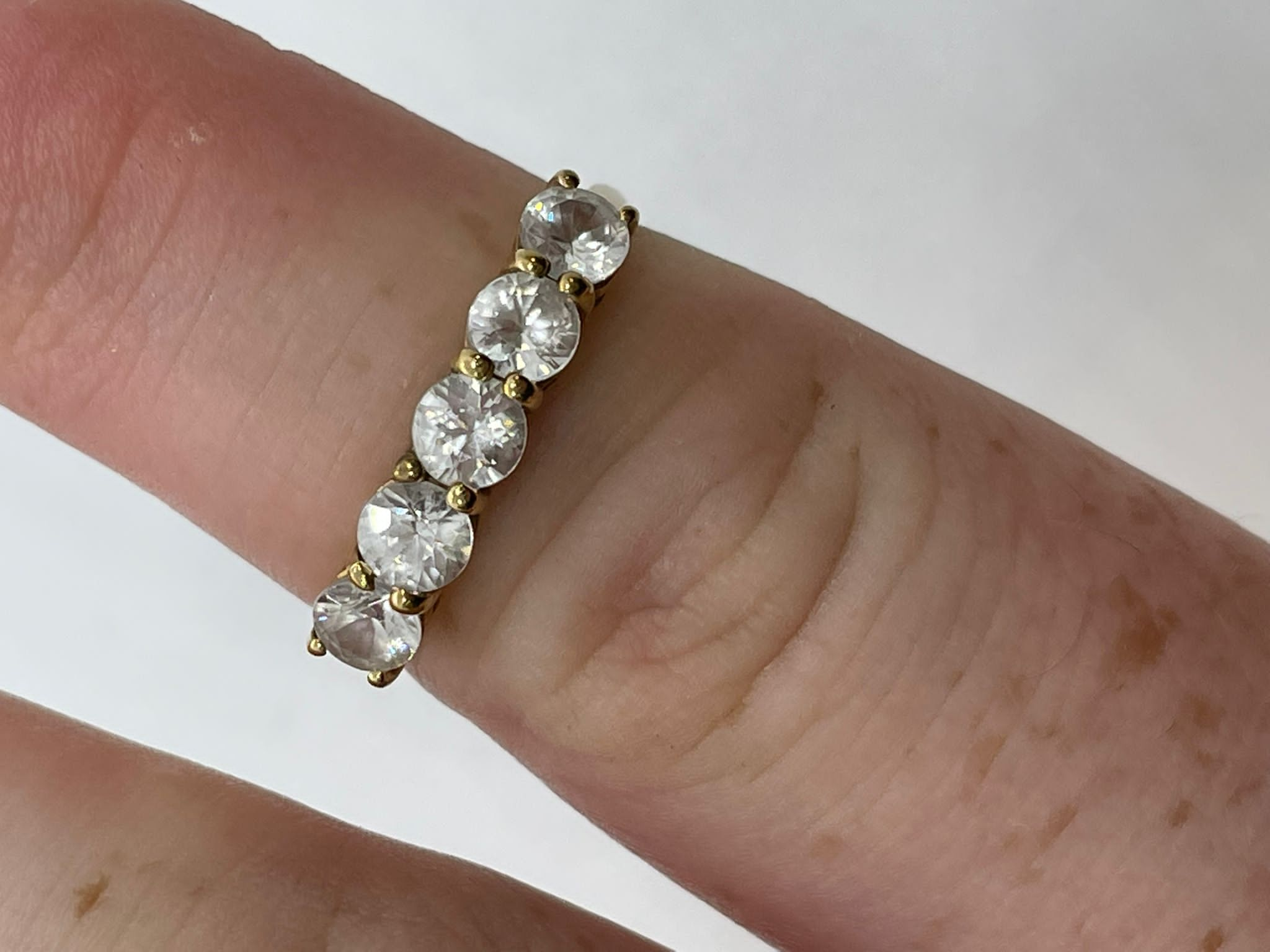 9ct gold CZ ring - Image 3 of 3