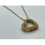 9ct gold pendant and chain