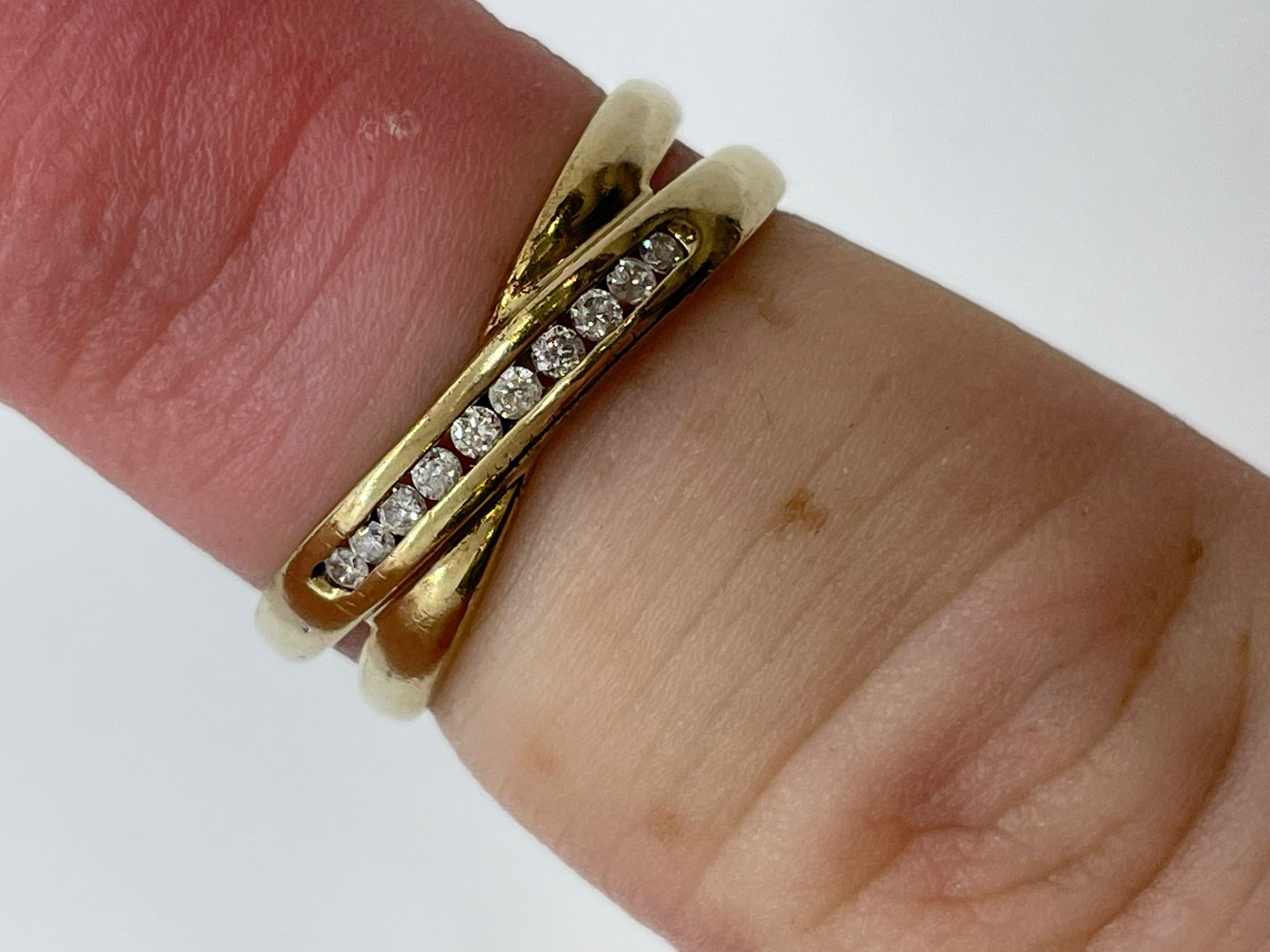 9ct gold diamond ring - Image 3 of 3