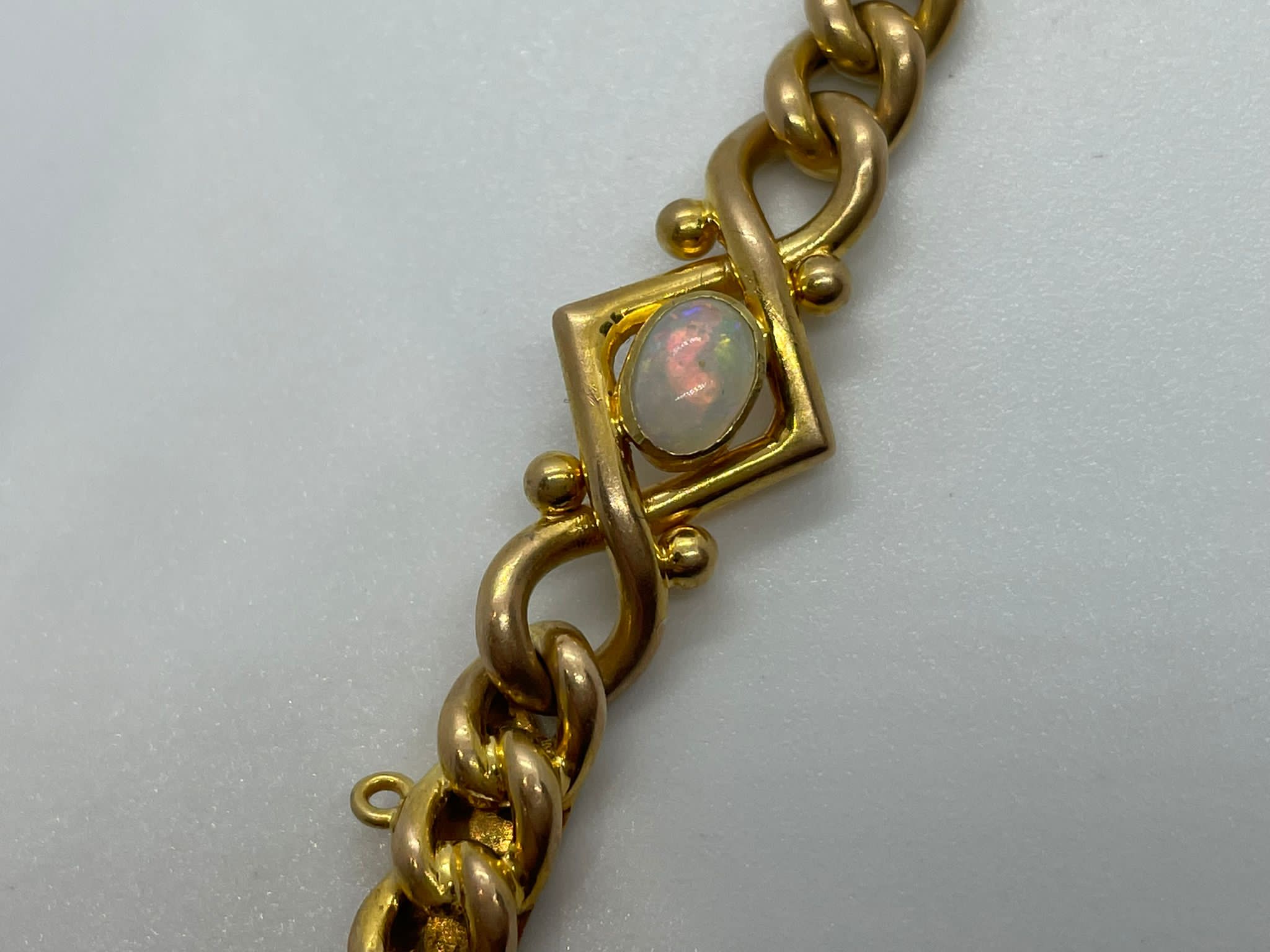 15ct gold opal bracelet - Image 2 of 3