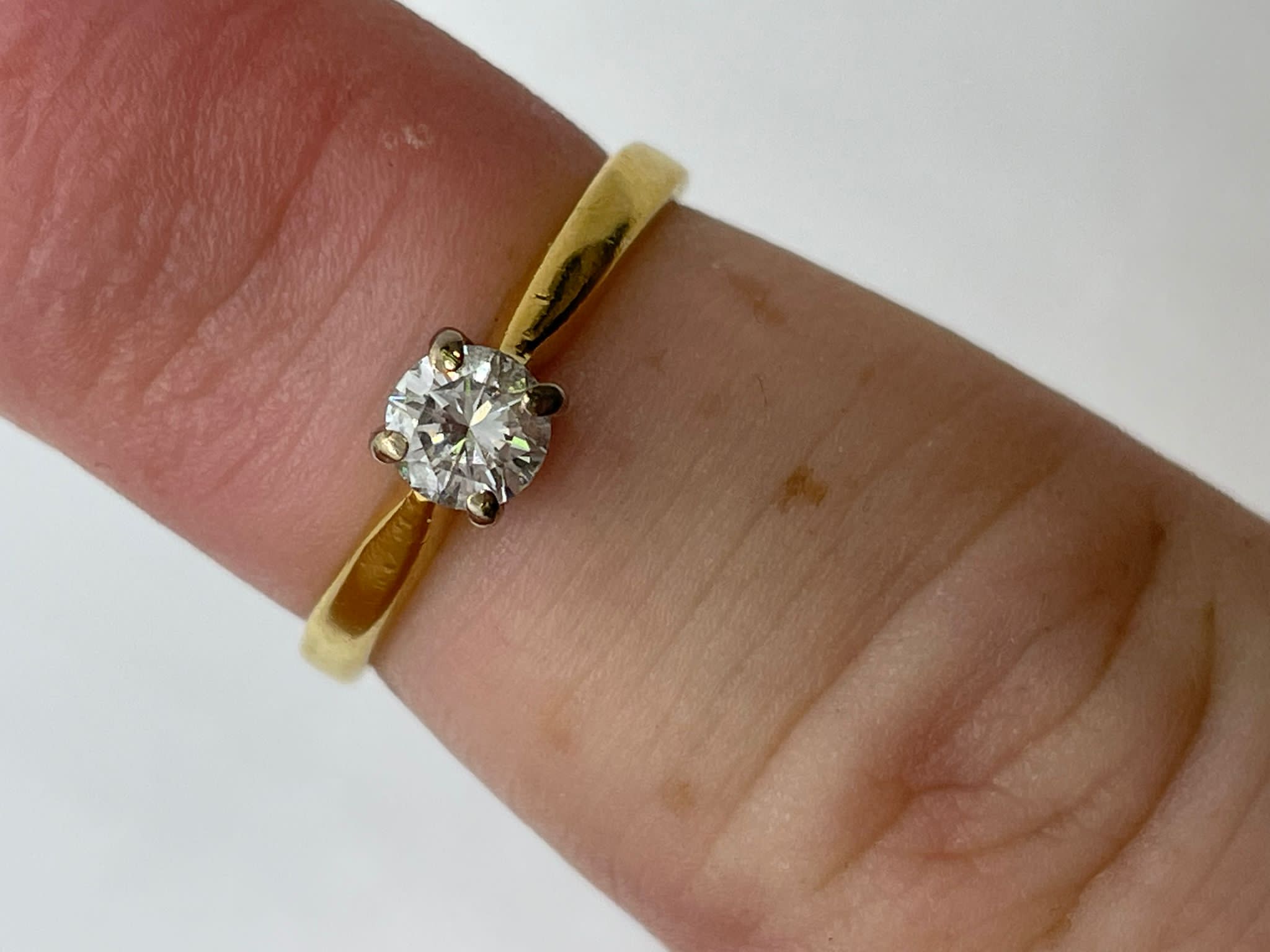 18ct gold diamond ring - Image 3 of 3