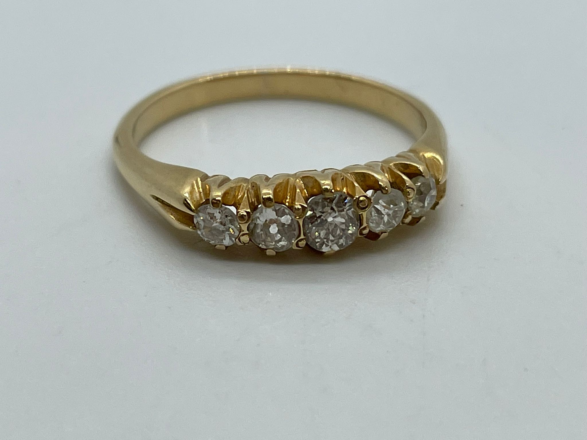 18ct gold diamond ring