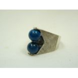 18ct gold Lapis sphere set ring