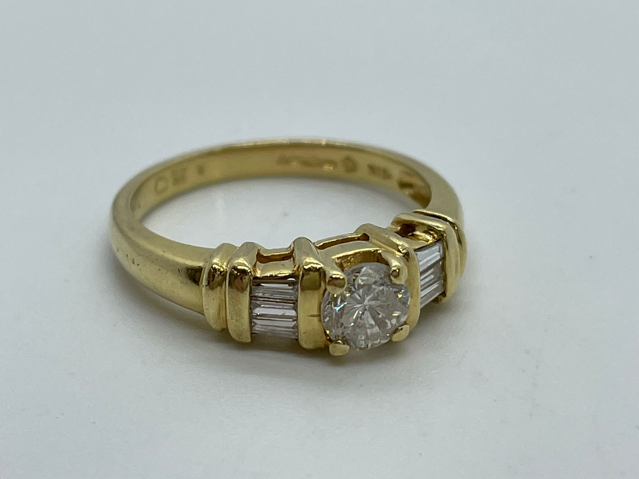 18ct gold diamond ring