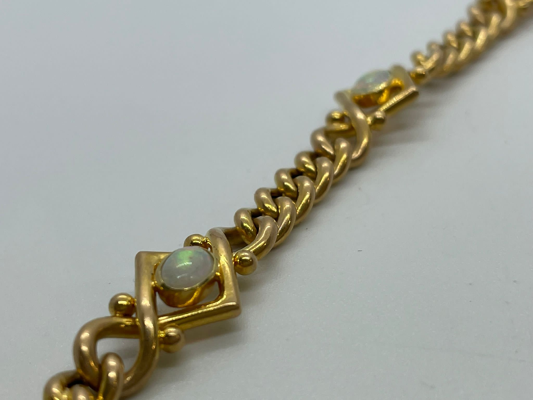 15ct gold opal bracelet - Image 3 of 3