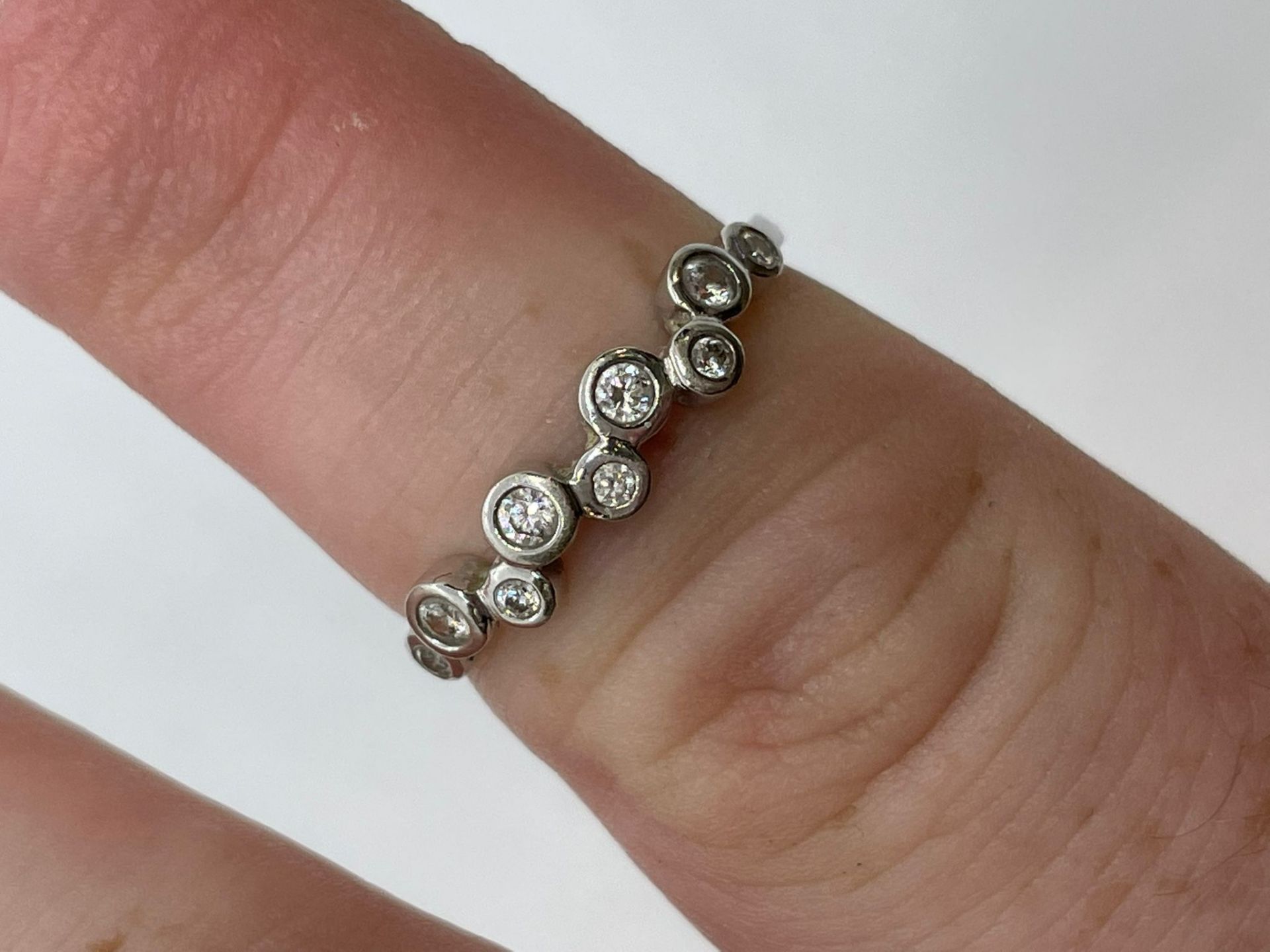 14ct white gold CZ ring - Image 2 of 4