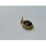 9ct gold garnet pendant