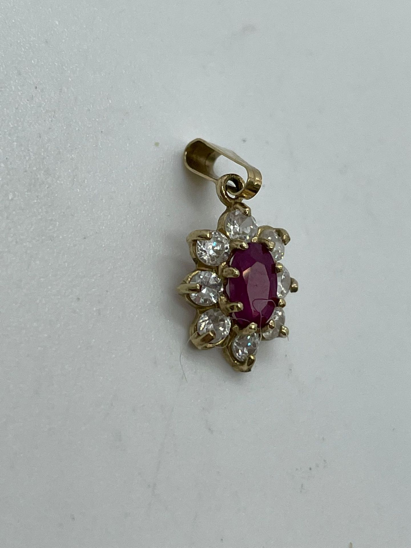9ct gold ruby and CZ pendant - Image 2 of 2