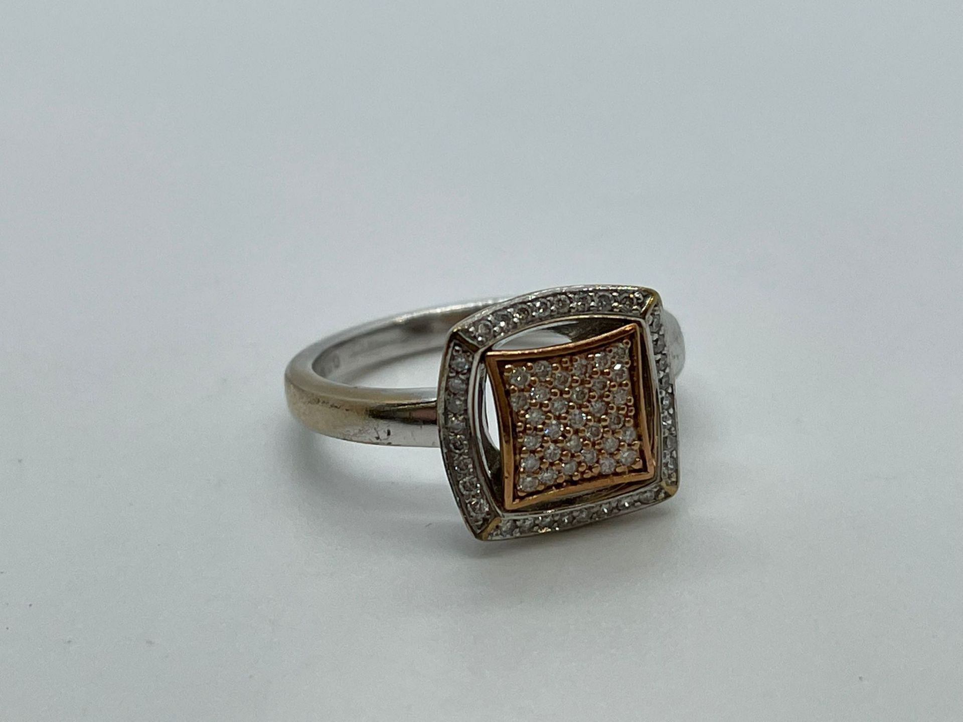 9ct white and rose gold diamond ring