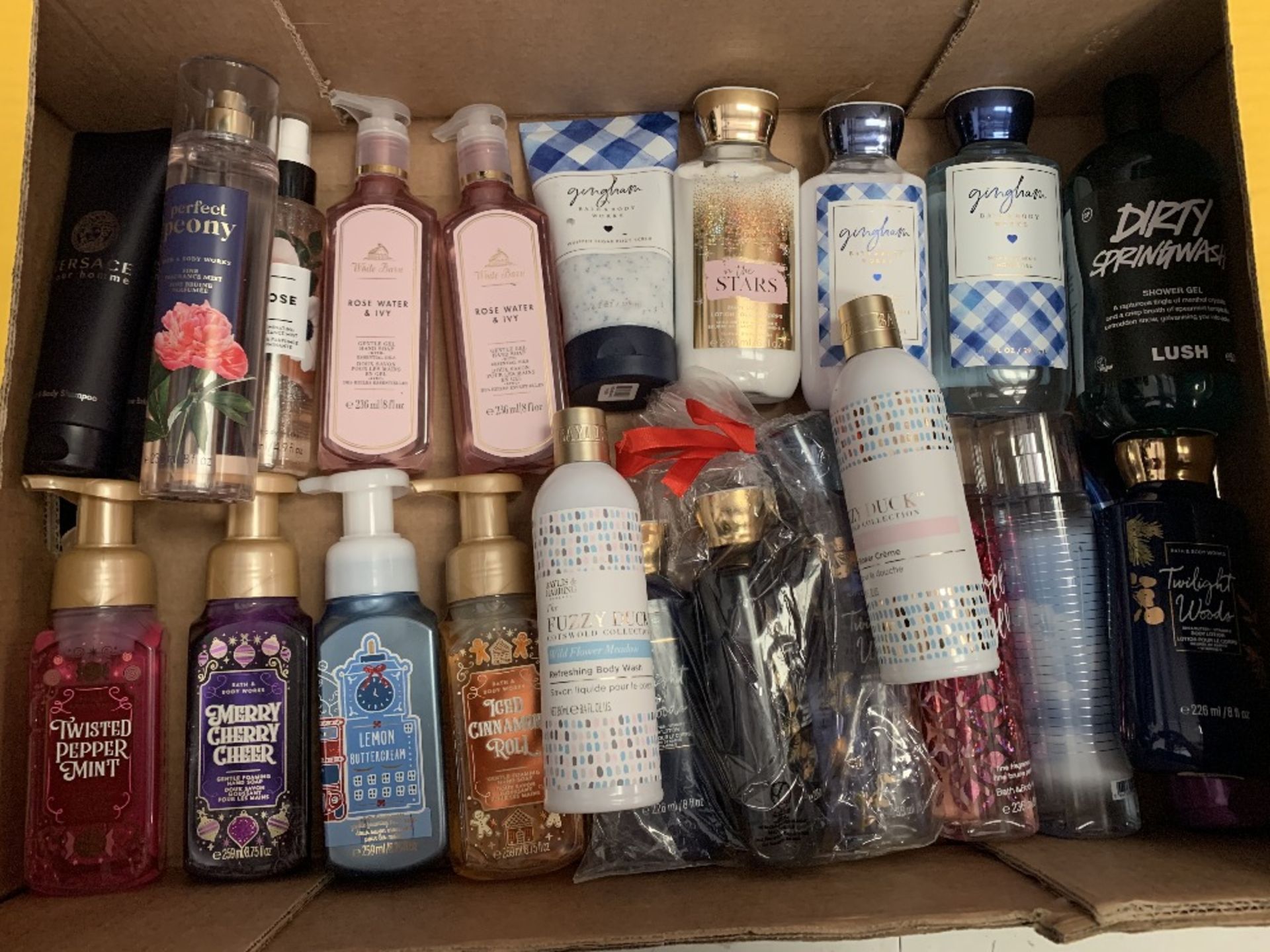 Beauty products unused / sealed Twenty-three units to include; Bath & Body works, Baylis and