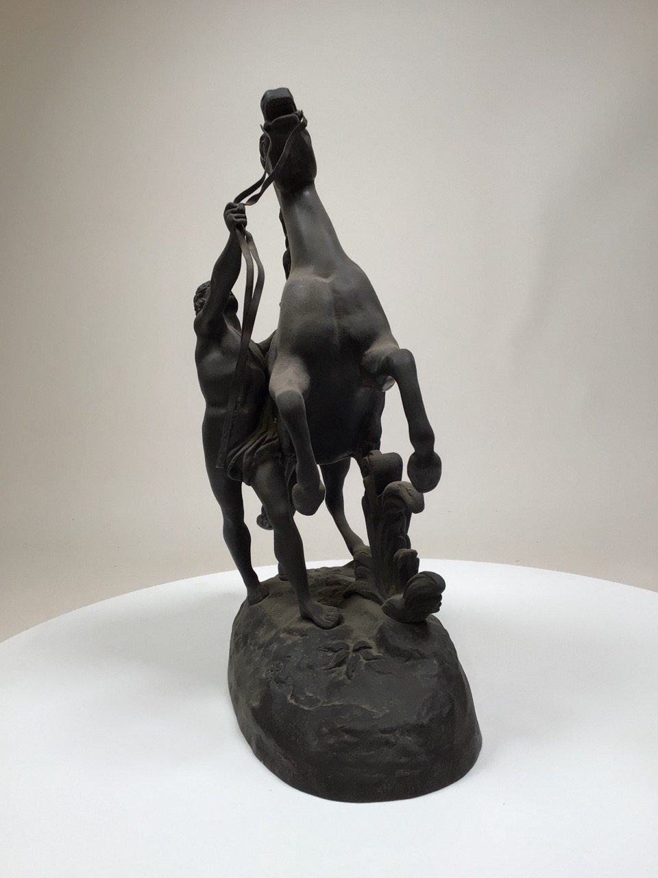 After Guillaume Costeau - Pair of bronze Marley horses with horsemen, each in rearing pose on oval - Image 13 of 16