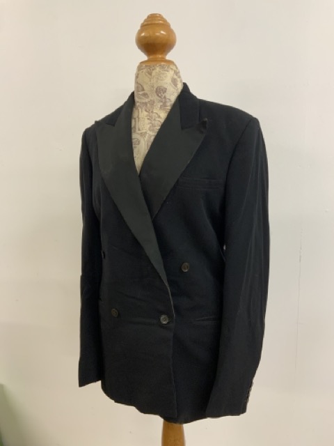 A mens dinner jacket by Montague Burton, London. With a pair of pinstripe trousers. Jacket: Chest - Image 2 of 5