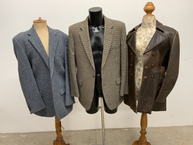 A gentlemans vintage leather jacket 36 together with two gents tweed jackets. Tweed jacket