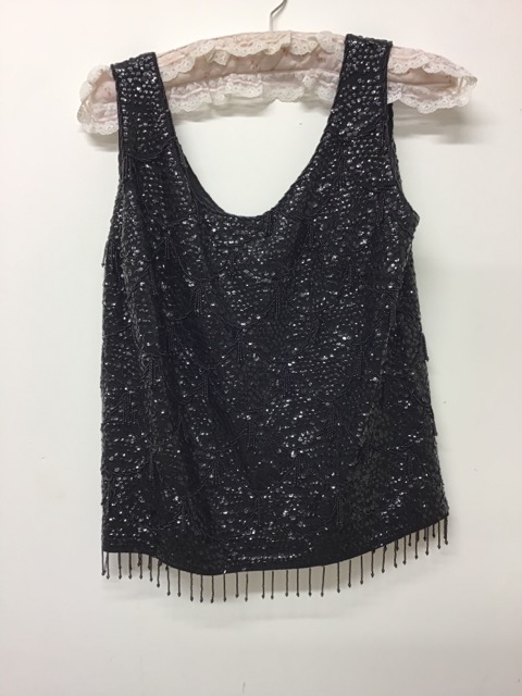 A collection of three vintage fashion items to include a 1960s beaded cocktail top (size 10) - Image 3 of 4