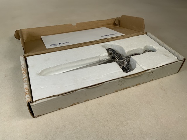 A replica Conan the Barbarian dagger with certificate of authenticity. Engraved serial no. A-1346. - Bild 6 aus 6