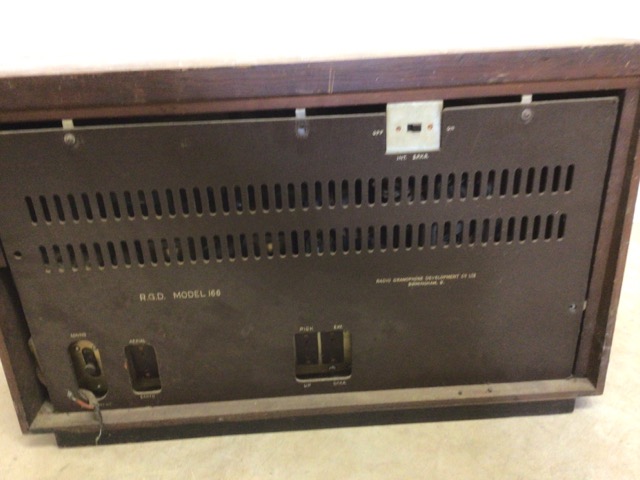 A vintage RGD radio model 166 - Image 4 of 4