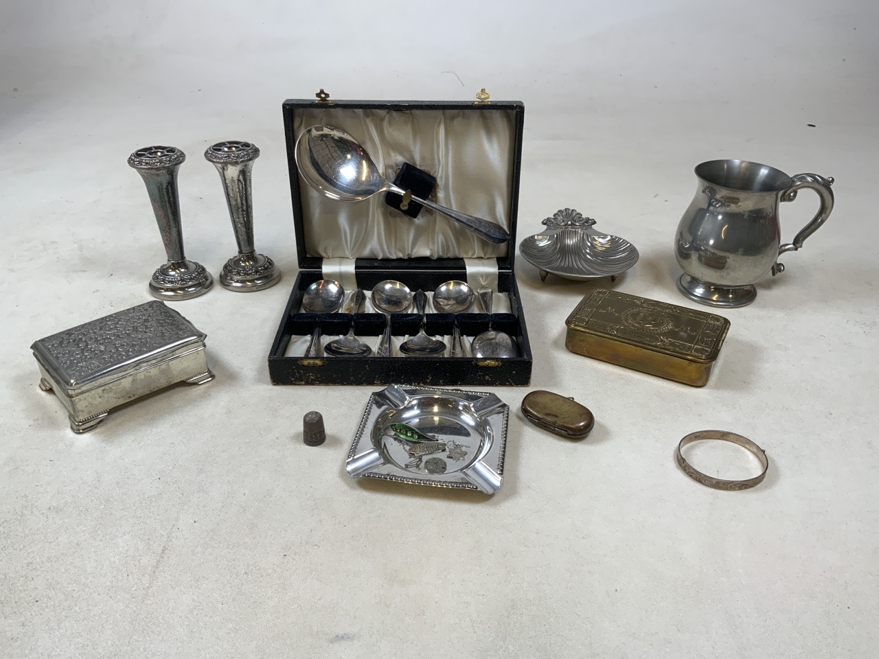 A selection of silver stamped and silver plated items. To include silver stamped: leaf brooch,