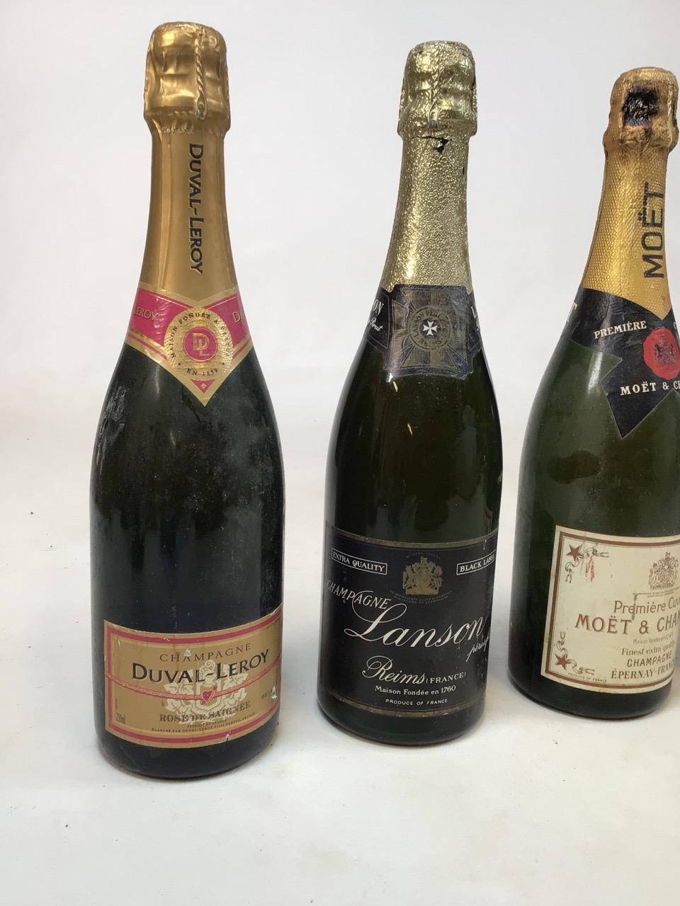 Three bottle of Moet & Chandon Champagne together with a bottle of Landon Black Label Champagne - Image 3 of 3