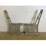 Original GWR railway station cast iron bench ends. Railwayana in good condition. D:51cm x H:80cm