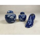 Two blue and white ginger jars and a ceramic shoe. H:15cm largest.