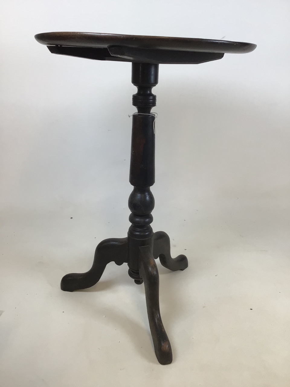 An English 19th century provincial tripod table.