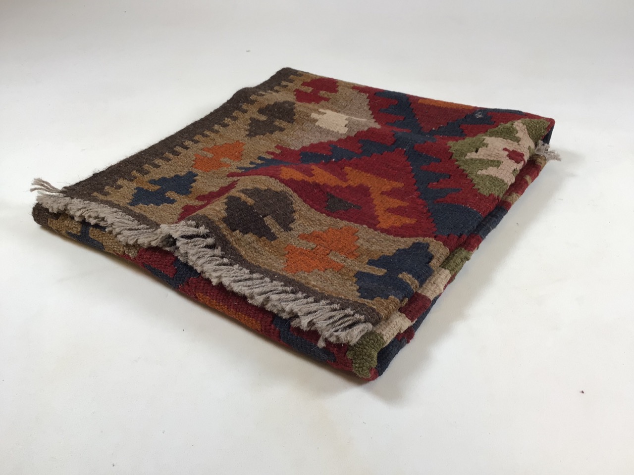 A Maimana Kilim rug. W:78cm x H:132cm - Image 4 of 4