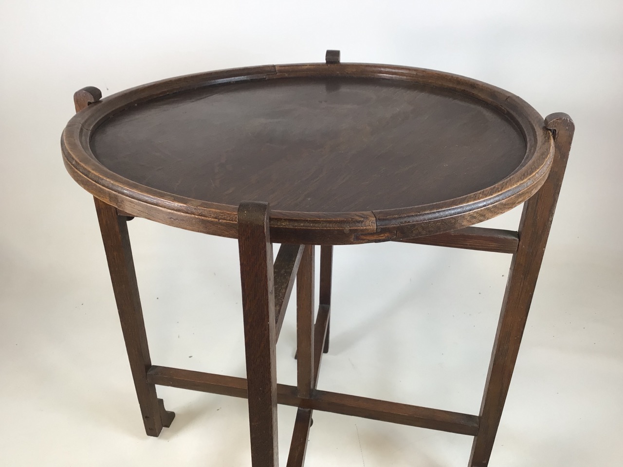 An oak circular folding table by Revertable. W:62cm x D:62cm x H:70cm - Image 2 of 8