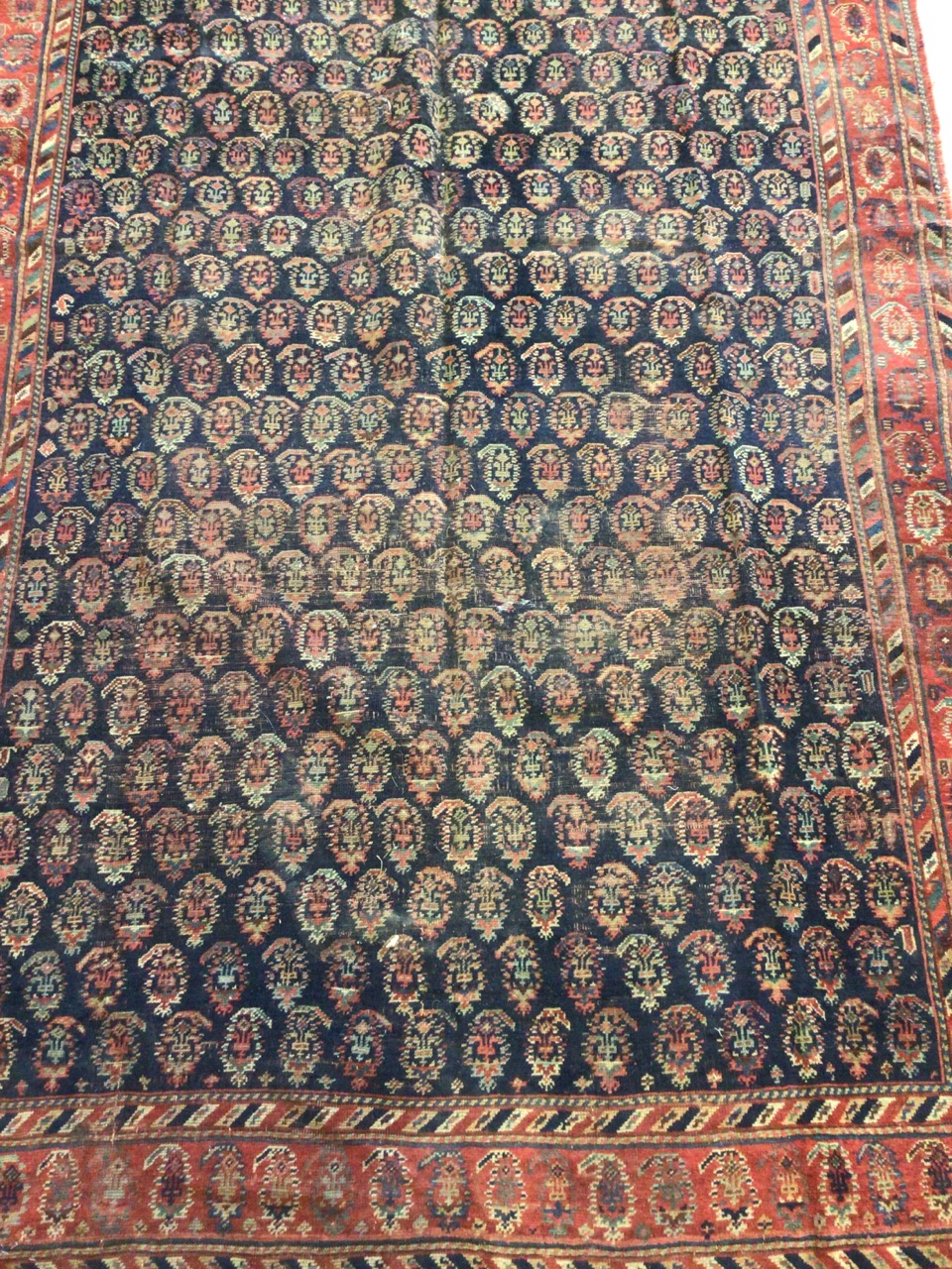 A vintage Persian Bihar rug with navy blue ground and terracotta borders. W:310cm x H:170cm - Image 4 of 5