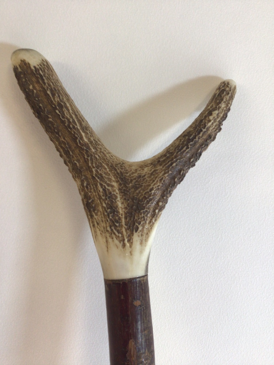 A shepherds crook also with various sticks. - Image 3 of 5