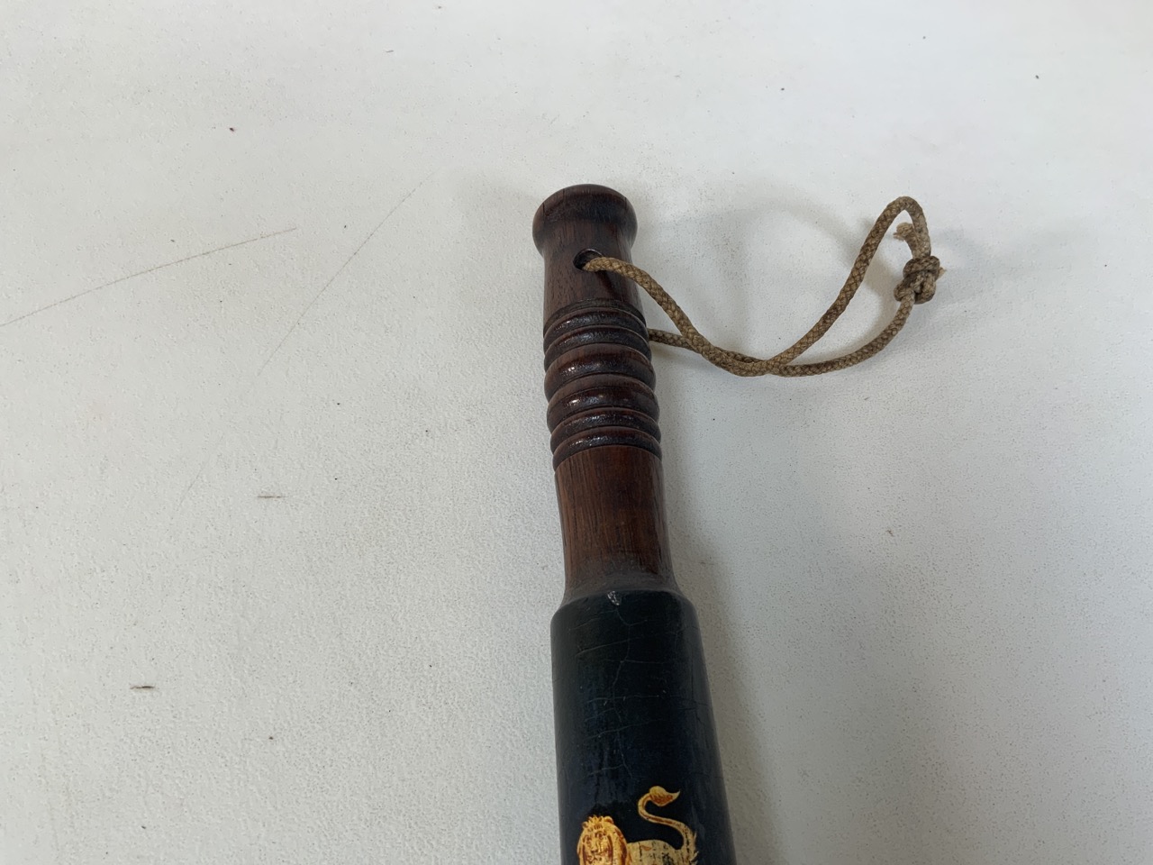 A decorated mahogany Victorian policemans truncheon. 46cm Length - Image 4 of 4