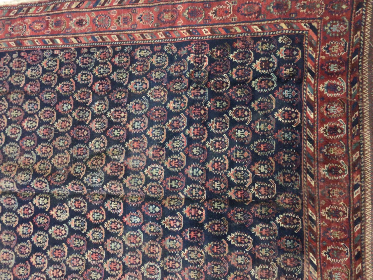 A vintage Persian Bihar rug with navy blue ground and terracotta borders. W:310cm x H:170cm - Image 3 of 5