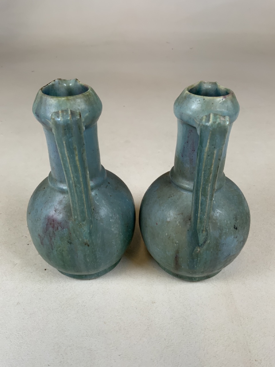 A pair of Ruskin style pottery vases. H:15cm - Image 5 of 5
