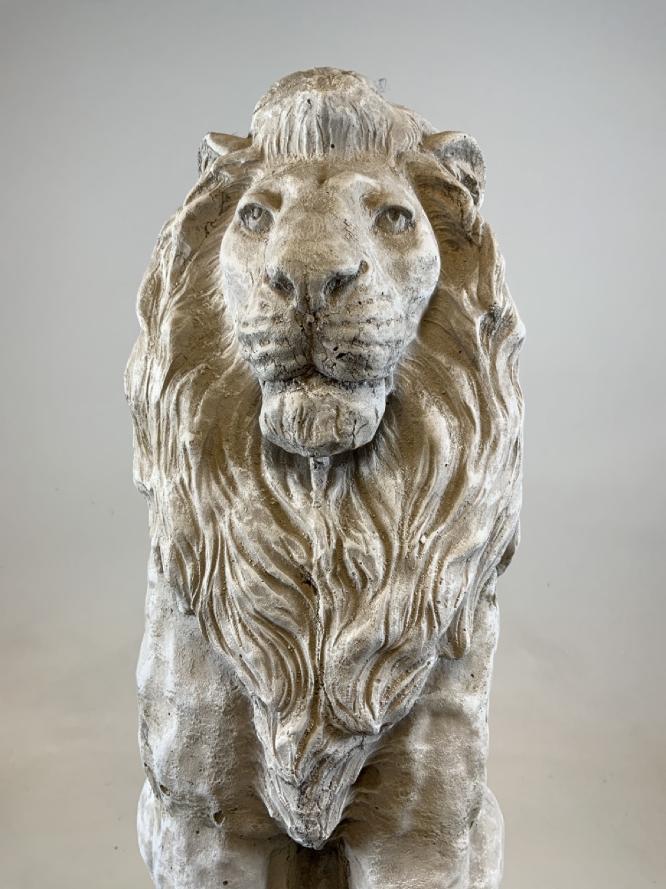 A reconstituted stone lion on square plinth. W:23cm x D:23cm x H:102cm - Image 6 of 7