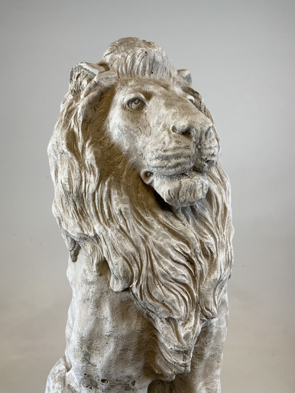 A reconstituted stone lion on square plinth. W:23cm x D:23cm x H:102cm - Image 3 of 7