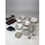 Alfred Meakin Fishermans Cove ceramics to include teapleates, bowls, a jug and saucers together with