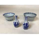Four Chinese Kangxi blue and white items including two bowls and two vases (9cm)