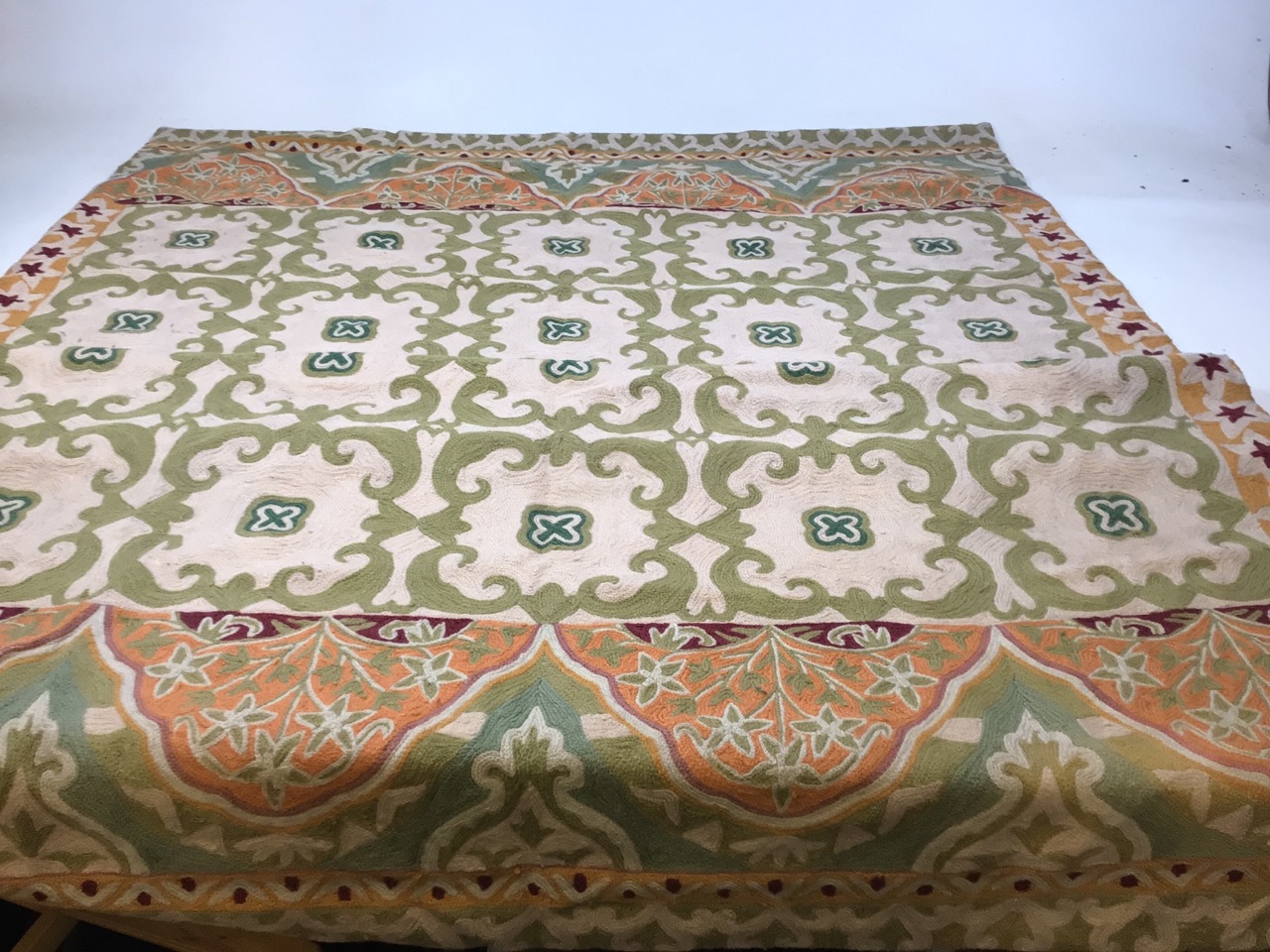 A Kashmiri hand stitched wool chain rug W:143cm x H:201cm - Image 3 of 5