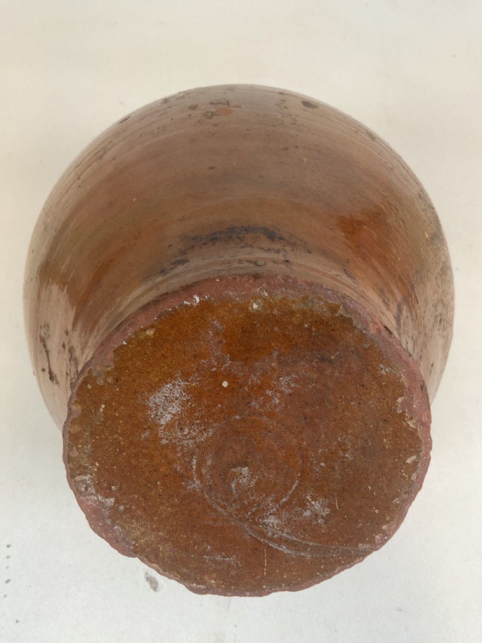 An early Mallorquin olive jar with decorative pattern. W:30cm x D:30cm x H:30cm - Bild 6 aus 6