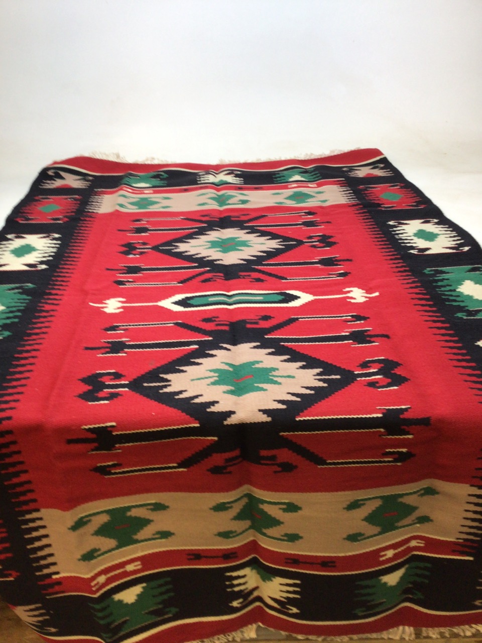 A Fine Turkish Kilim in black and red designW:123cm x H:191cm - Image 4 of 4