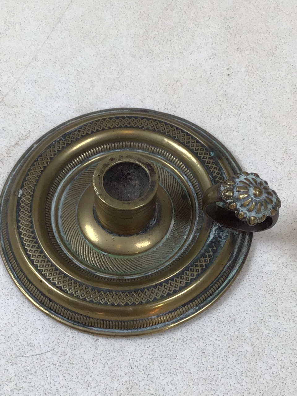 A quantity of brass and copper items including a pewter bowl marked J Roger - Image 4 of 7