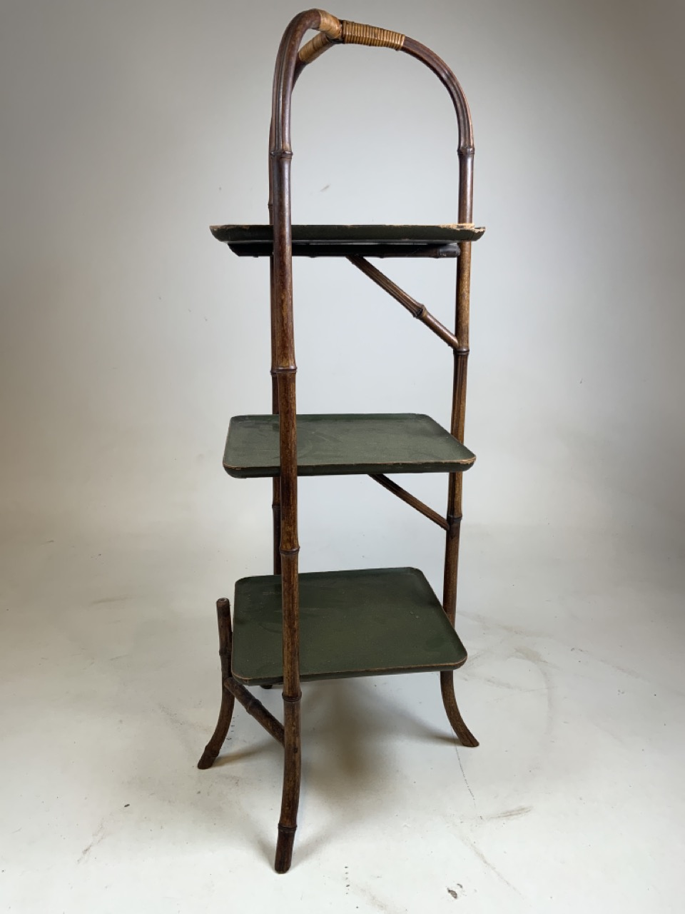 An oriental bentwood bamboo three tier stand, with green lacquer shelves with Oriental characters - Image 2 of 8