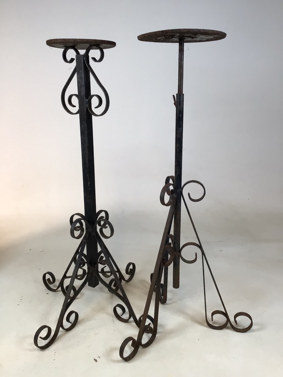 Two metal garden stands - one is adjustable - Image 3 of 7