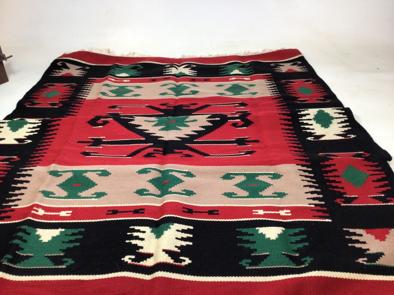 A Fine Turkish Kilim in black and red designW:123cm x H:191cm - Image 2 of 4